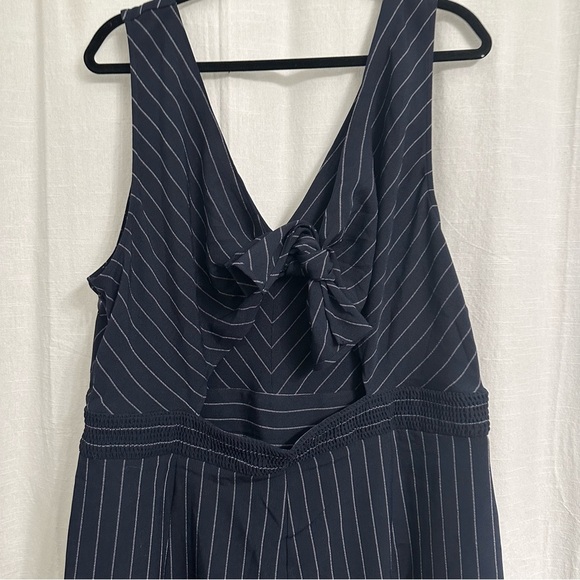1901 Tie Back Navy Pinstripe Cropped Jumpsuit elastic waist tie back plus sz 20 - Picture 4 of 6